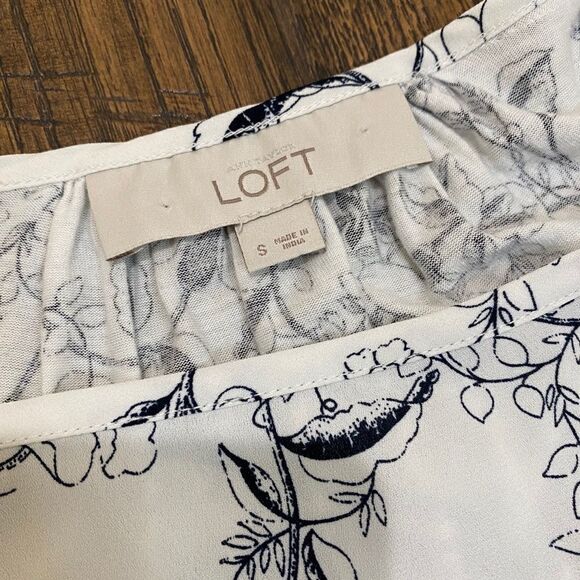 LOFT Sketched Floral Yoke Swing Top - Picture 3 of 7